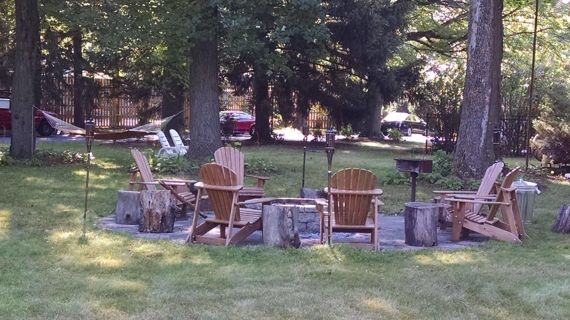 The Saugatuck Retro Resort Luaran gambar
