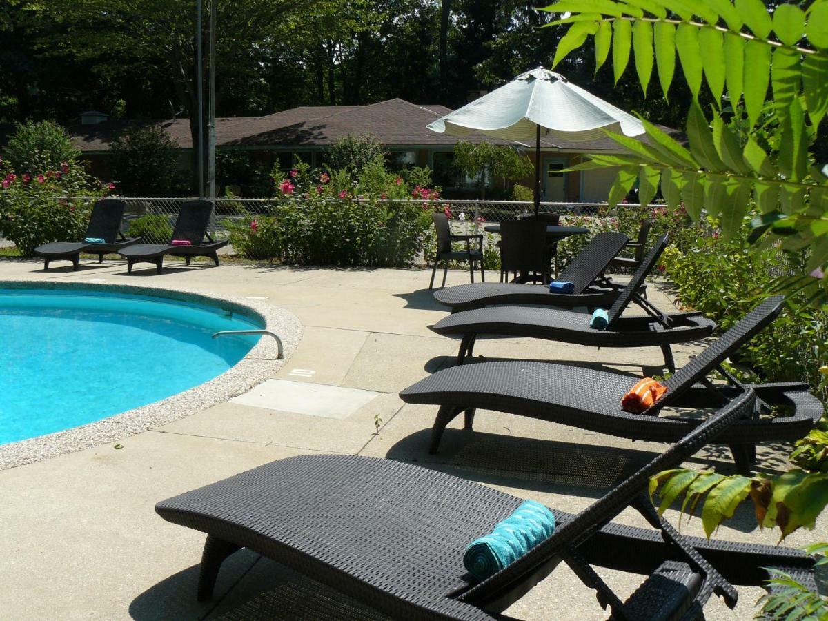 The Saugatuck Retro Resort Luaran gambar