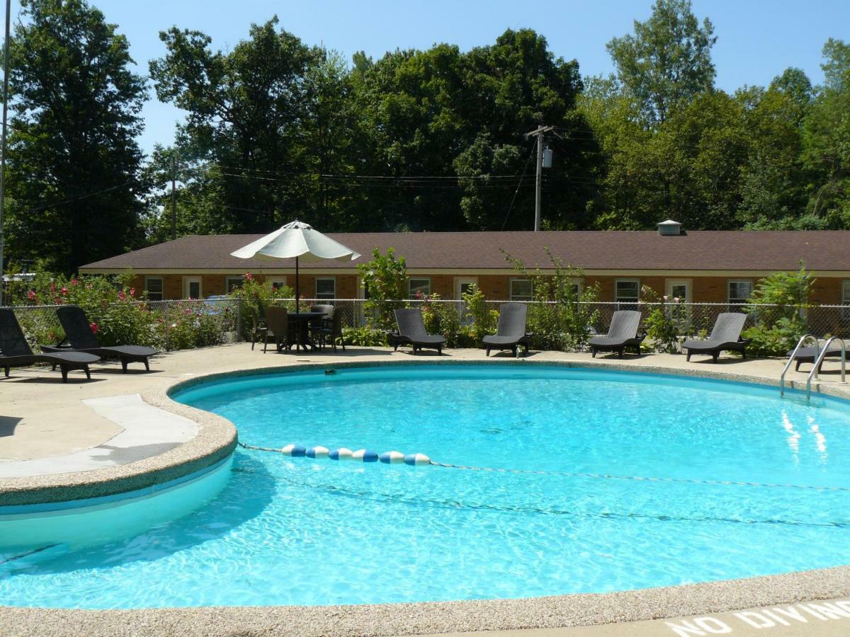 The Saugatuck Retro Resort Luaran gambar